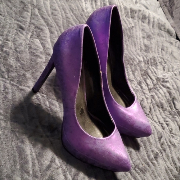 Dressy High Heels - Picture 2 of 4